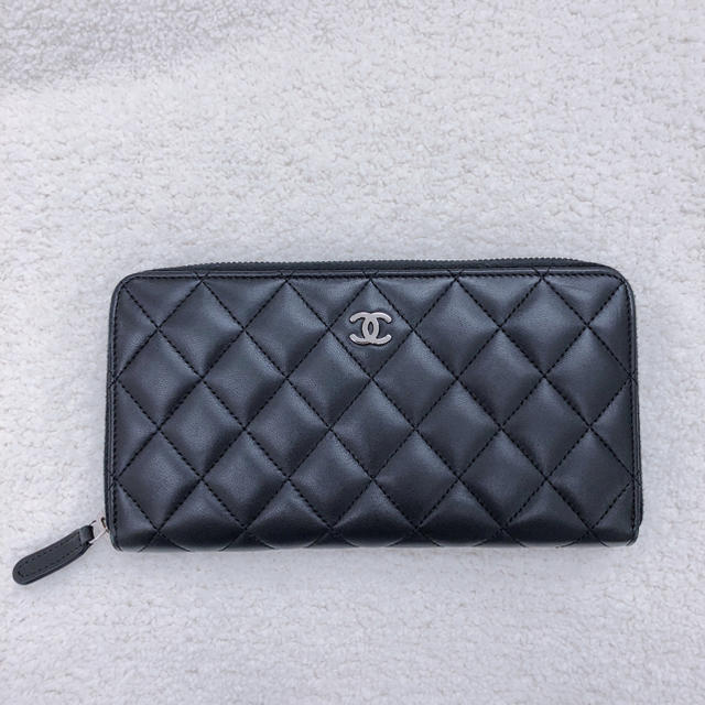 CHANEL(シャネル)の値下げ【新品同様】CHANEL ラージウォレット マトラッセ ラムスキン レディースのファッション小物(財布)の商品写真