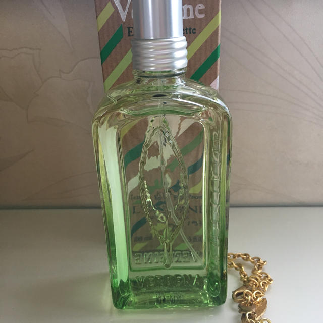 L'OCCITANE(ロクシタン)のロクシタン ヴァーベナ オードトワレ 香水 限定 100ml コスメ/美容の香水(ユニセックス)の商品写真