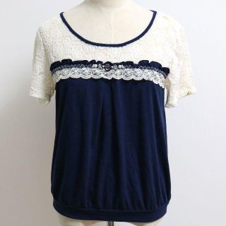 アクシーズファム(axes femme)の【axes femme】刺繍レース使いプルオーバー(紺)(カットソー(半袖/袖なし))