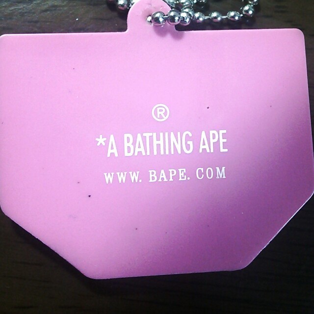 A BATHING APE(アベイシングエイプ)のあやも@はるままさま専用(*^^*) スマホ/家電/カメラのスマホアクセサリー(ストラップ/イヤホンジャック)の商品写真