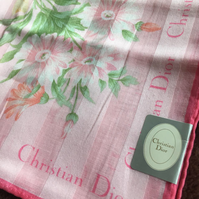 Christian Dior(クリスチャンディオール)の【値下・新品】ハンカチ Christian Dior レディースのファッション小物(ハンカチ)の商品写真