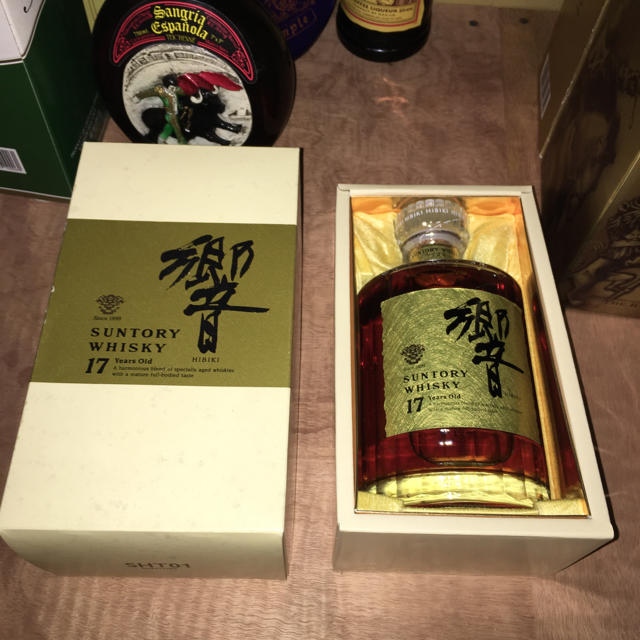 サントリー(サントリー)の響 17年 ゴールドラベル 食品/飲料/酒の酒(ウイスキー)の商品写真