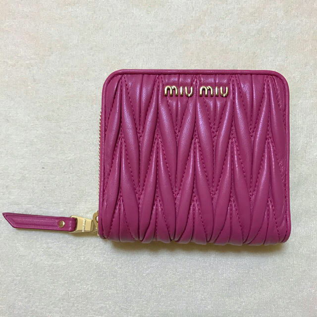 ☆極美品☆ miu miu 折りたたみ財布