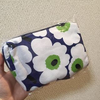 マリメッコ(marimekko)のビジネスクラス マリメッコ ポーチ (旅行用品)