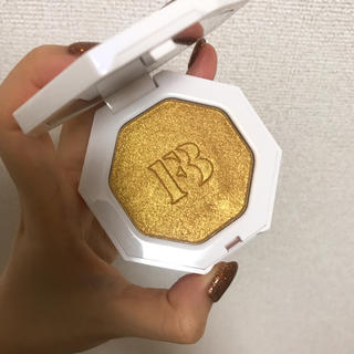 セフォラ(Sephora)のfentybeauty パウダー(フェイスパウダー)