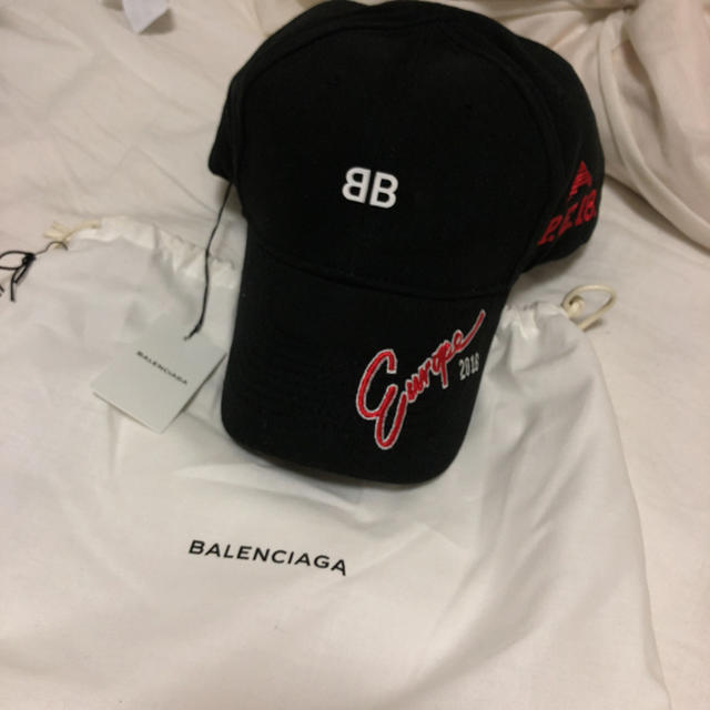 EXO ベッキョン着用 balenciaga 新作キャップ