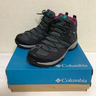 コロンビア(Columbia)の【Columbia】登山靴 24.5cm 7.5 パープル 試着のみ新品未使用(登山用品)