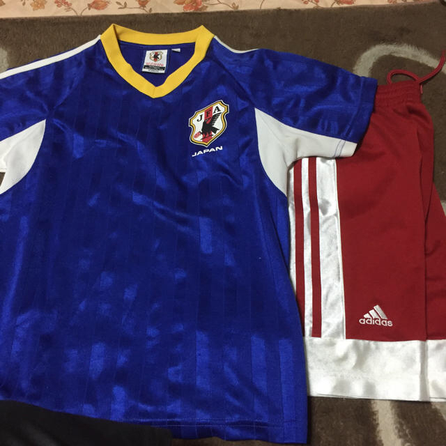 サッカー 練習着 140センチ  キッズ/ベビー/マタニティのキッズ服男の子用(90cm~)(その他)の商品写真