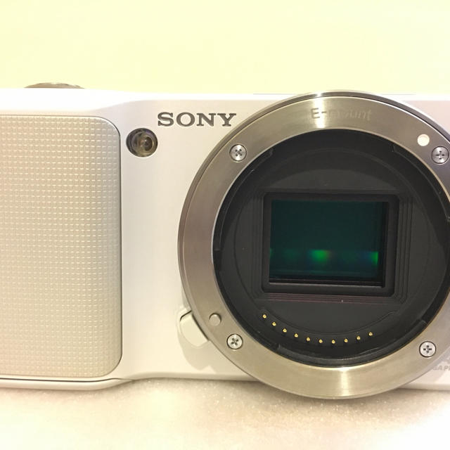 SONY(ソニー)のSONY ミラーレス一眼 NEX-3 スマホ/家電/カメラのカメラ(ミラーレス一眼)の商品写真