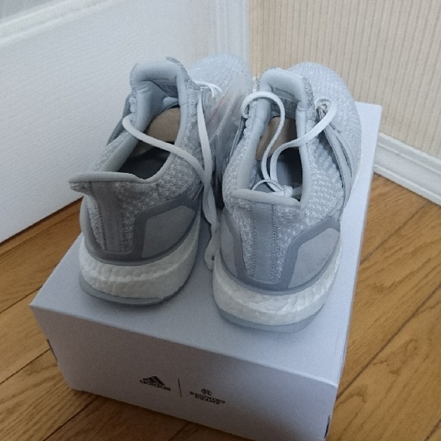 石川県の公立高校 adidas ultra boost REIGNING CHAMP 新品