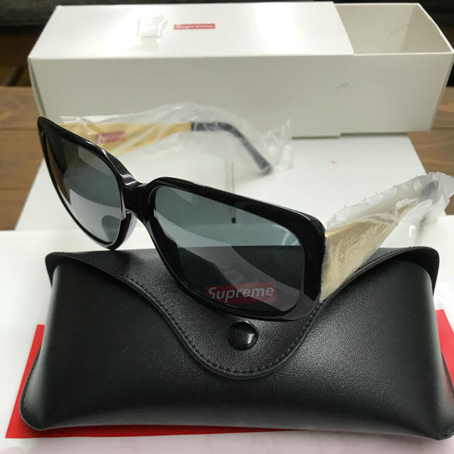 定価24,200円 シュプリーム サングラス