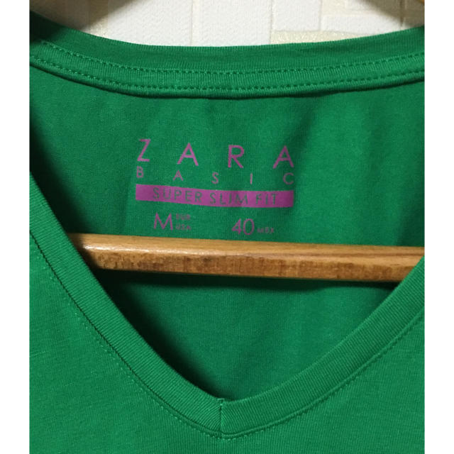 ZARA(ザラ)のお値下げザラ Tシャツ 未使用 メンズのトップス(Tシャツ/カットソー(半袖/袖なし))の商品写真