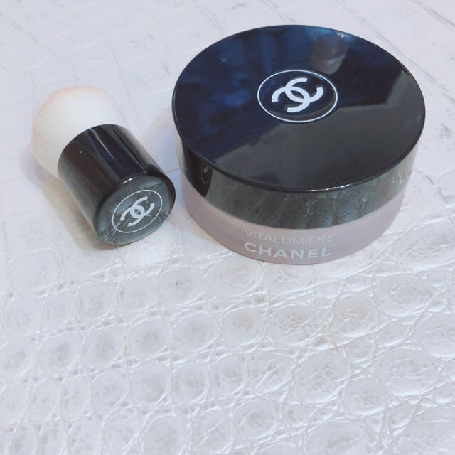 CHANEL(シャネル)のCHANEL ルースパウダー ファンデ コスメ/美容のベースメイク/化粧品(フェイスパウダー)の商品写真