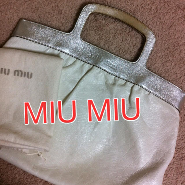 MIU MIU(ミュウミュウ)の訳あり⚡ MIU MIU✨ハンドバッグ❤ レディースのバッグ(ハンドバッグ)の商品写真