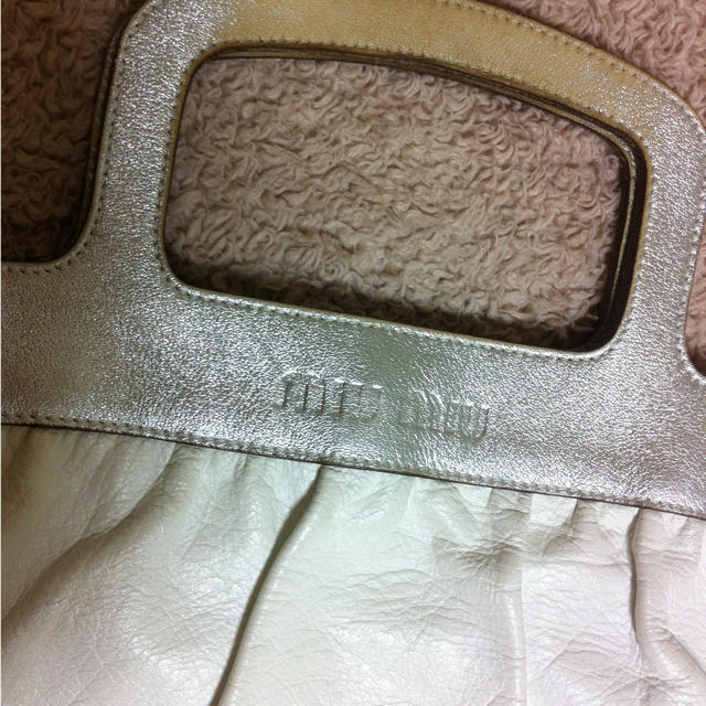 MIU MIU(ミュウミュウ)の訳あり⚡ MIU MIU✨ハンドバッグ❤ レディースのバッグ(ハンドバッグ)の商品写真