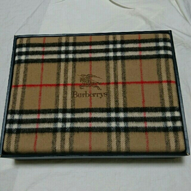 BURBERRY(バーバリー)の未使用 バーバリー 毛布 ノバチェック 140㎝×200㎝ 高級純毛毛布  インテリア/住まい/日用品の寝具(毛布)の商品写真