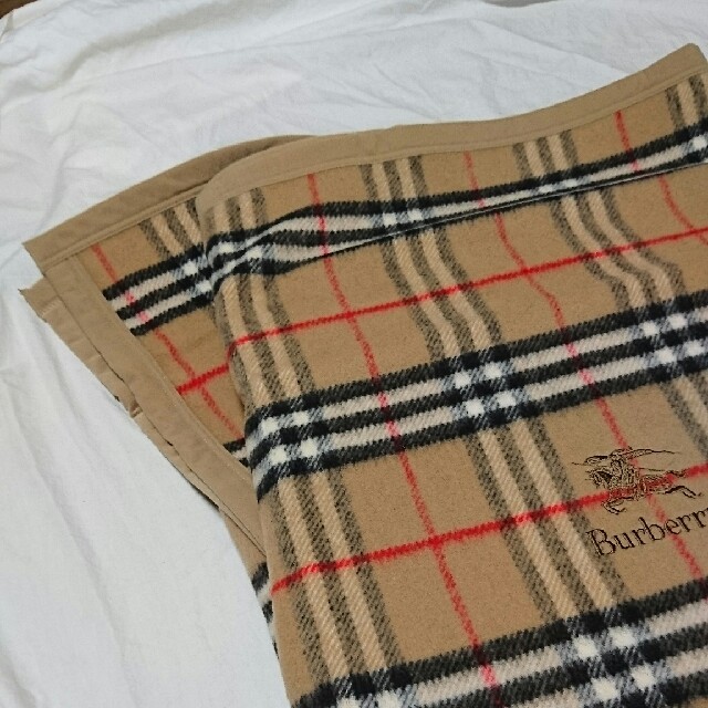 BURBERRY(バーバリー)の未使用 バーバリー 毛布 ノバチェック 140㎝×200㎝ 高級純毛毛布  インテリア/住まい/日用品の寝具(毛布)の商品写真