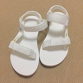 テバ(Teva)のTEVA ホワイト 23cm(サンダル)