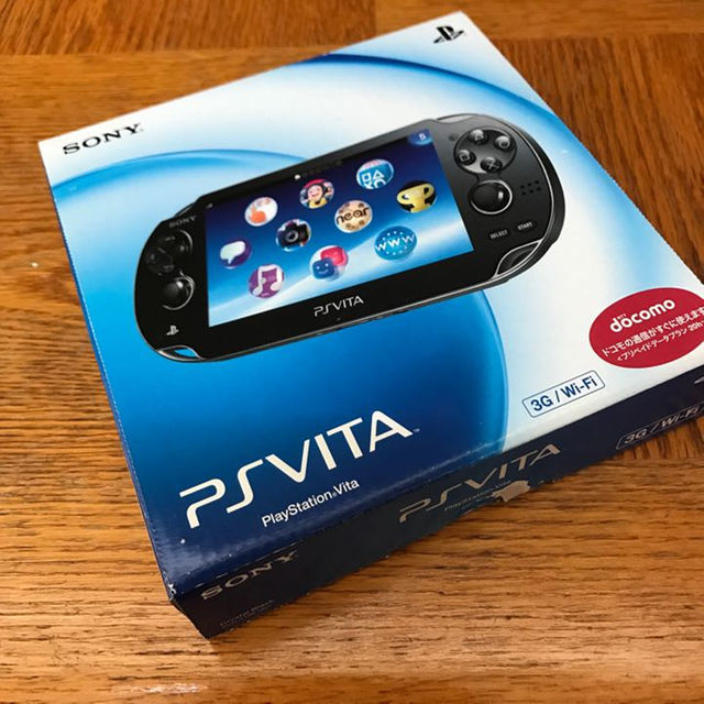 PlayStation®︎vita【本体】8GB 3G/Wi-Fi おまけ付き