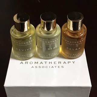 アロマセラピーアソシエイツ(AROMATHERAPY ASSOCIATES)の新品 アロマセラピー アソシエイツ バス&シャワーオイル 7.5ml×3(アロマグッズ)