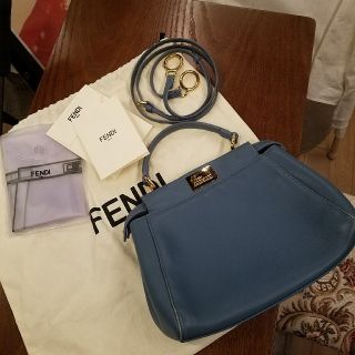 フェンディ(FENDI)のYUKI様専用FENDI直営☆ミニピーカブー☆梨花愛用と同じsize☆(ショルダーバッグ)