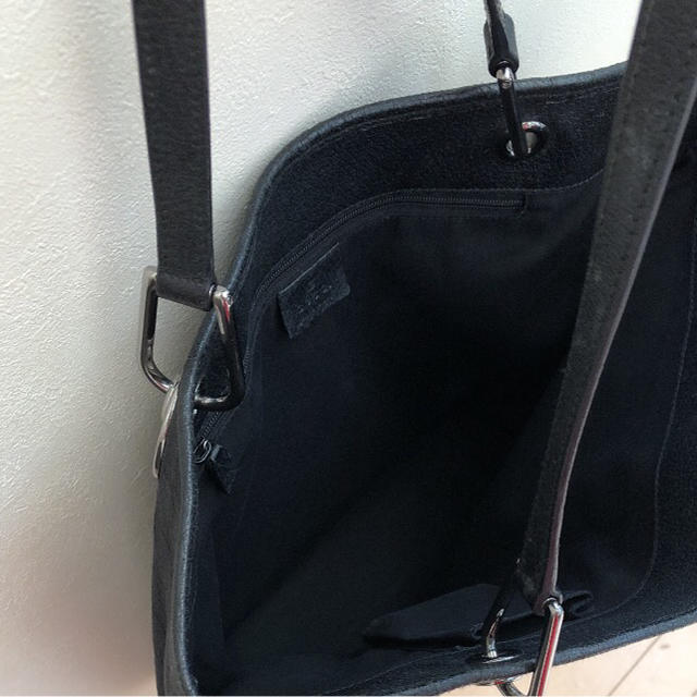 Gucci(グッチ)のグッチ トートバッグ  黒    🛑お値引きしました🛑 レディースのバッグ(トートバッグ)の商品写真