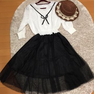 ラクテン(Rakuten)の✨黒レース&白レースの切り替えワンピース✨(ひざ丈ワンピース)