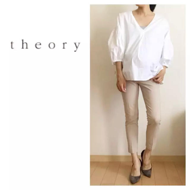 theory(セオリー)のtheory☆セオリー☆クロップドパンツ☆ベージュ☆ストレッチ☆センタープレス レディースのパンツ(クロップドパンツ)の商品写真