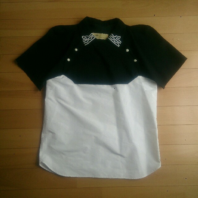 TOGA(トーガ)のトーガ TOGA 半袖 シャツ レディースのトップス(シャツ/ブラウス(半袖/袖なし))の商品写真