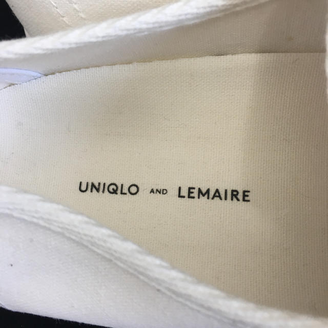 UNIQLO(ユニクロ)の【Ｋ様専用】UNIQLO×LEMAIRE ユニクロ  ルメール スリッポン メンズの靴/シューズ(スリッポン/モカシン)の商品写真