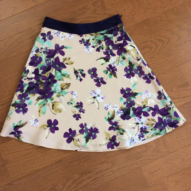 SunaUna(スーナウーナ)のsunauna花柄スカート34 レディースのスカート(ひざ丈スカート)の商品写真