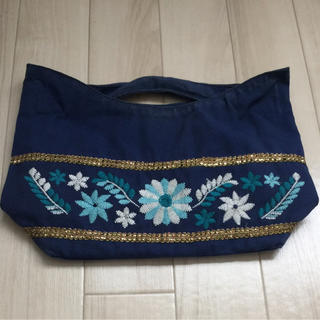 チチカカ(titicaca)のチチカカ 夏にぴったり刺繍入りネイビーバック コメント必須！(トートバッグ)