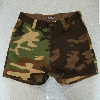 ビームス(BEAMS)のBEAMS CRAZYPATTERN WOODLAND CAMO SHORTS(ショートパンツ)