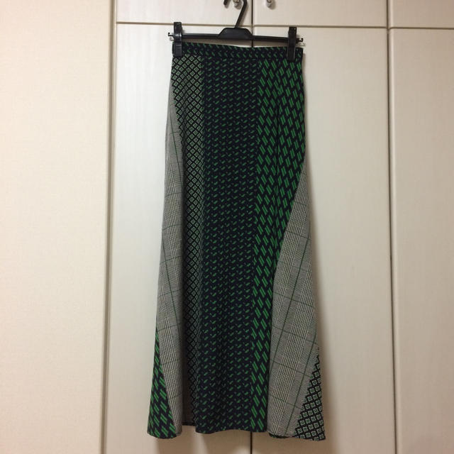 UNITED ARROWS(ユナイテッドアローズ)のUNITED ARROWS UWSC マルチプリント ラップスカート レディースのスカート(ロングスカート)の商品写真