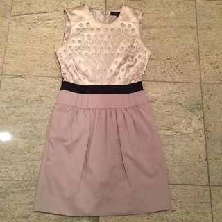 ビーシービージーマックスアズリア(BCBGMAXAZRIA)のBCBG MAXAZRIA ワンピース★サイズ0★シャンパンベージュ★ネイビー★(ミディアムドレス)