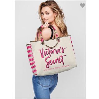 ヴィクトリアズシークレット(Victoria's Secret)ののぞち様　ヴィクトリアーズシークレット ホワイト系(トートバッグ)