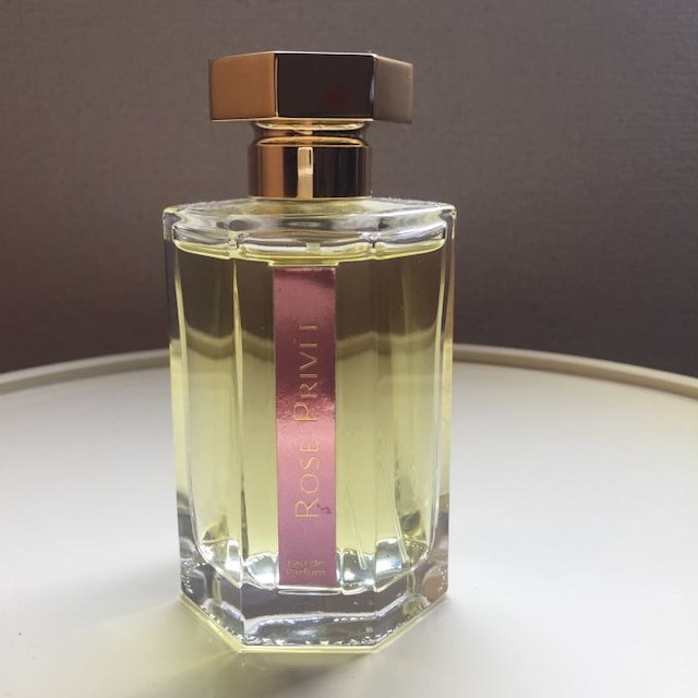 L'Artisan Parfumeur(ラルチザンパフューム)のお値下げ⭐️ ラルチザン パフューム ローズプリヴェ 100ml コスメ/美容の香水(香水(女性用))の商品写真