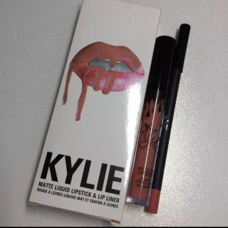 カイリーコスメティックス(Kylie Cosmetics)のカイリー マットリップ(リップライナー)