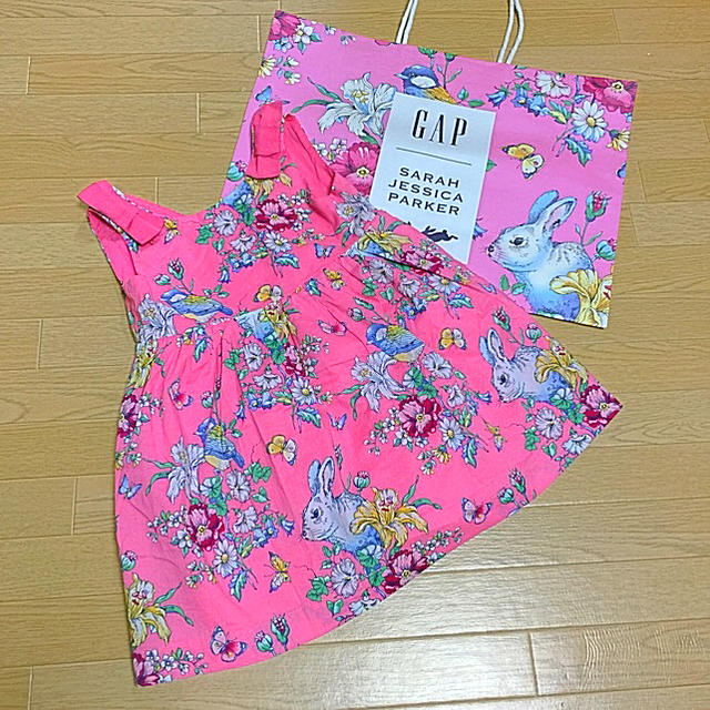 babyGAP(ベビーギャップ)のベビーギャップ サラジェシカパーカー ワンピース 90センチ キッズ/ベビー/マタニティのキッズ服女の子用(90cm~)(ワンピース)の商品写真