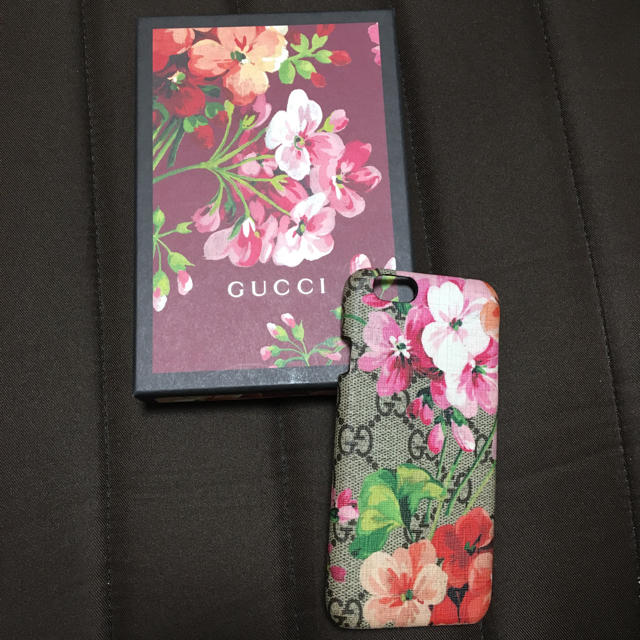 Gucci - GUCCI iPhoneケースの通販 by まぁ｜グッチならラクマ