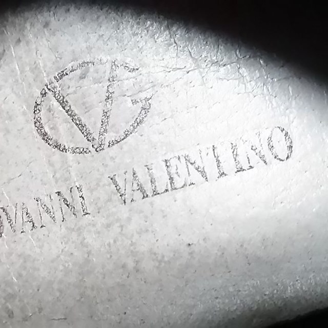 VALENTINO(ヴァレンティノ)の海外限定希少90s!VALENTINO高級牛革レザー大人のスニーカー26cm黒 メンズの靴/シューズ(スニーカー)の商品写真