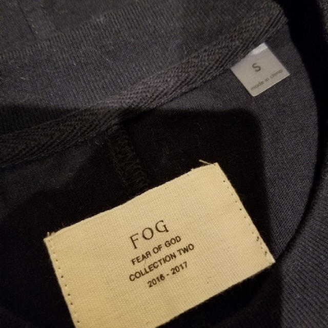 FEAR OF GOD(フィアオブゴッド)のFOG FEAR OF GOD T-Shirt Sサイズ メンズのトップス(Tシャツ/カットソー(半袖/袖なし))の商品写真