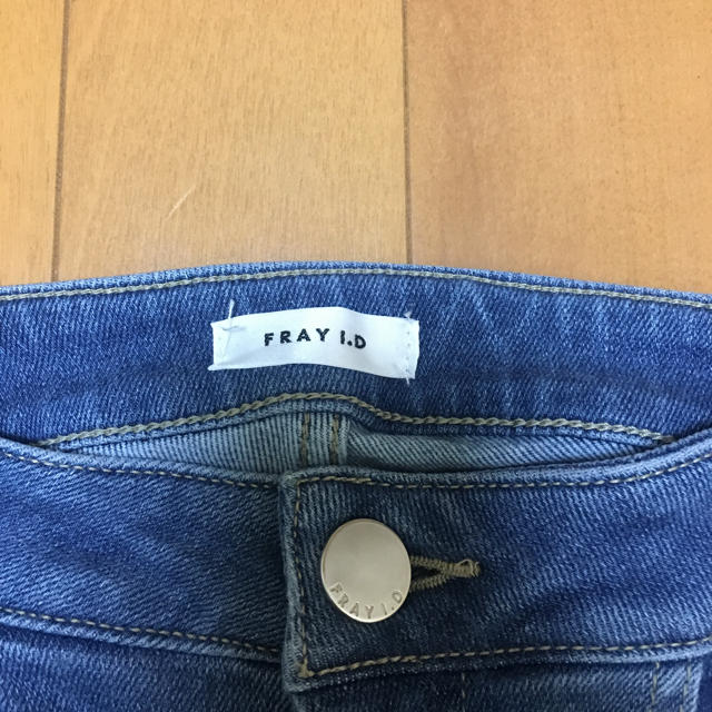 FRAY I.D(フレイアイディー)のFRAY I.D レディースのパンツ(デニム/ジーンズ)の商品写真