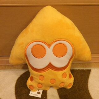 ニンテンドウ(任天堂)の新製品 リバーシブル クッション スプラトゥーン2(キャラクターグッズ)