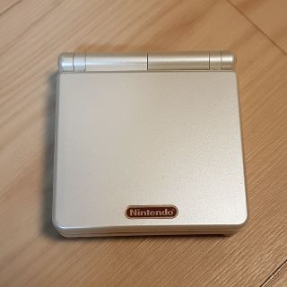 ゲームボーイアドバンスSP ファミコンカラー(ソフト2個オマケ♡) ゲームボーイアドバンスSP ファミコンカラー(ソフト2個オマケ♡)