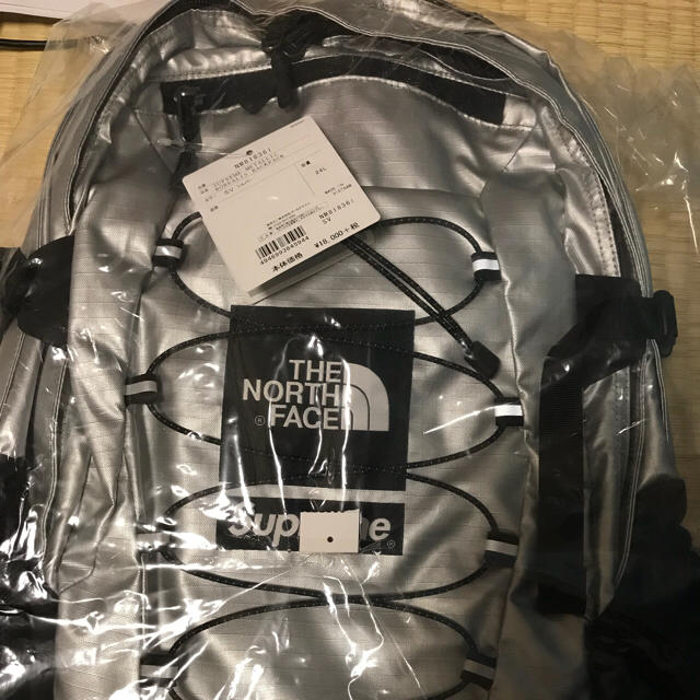 supreme the northface silver backpackのサムネイル