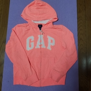 ギャップキッズ(GAP Kids)のギャップ　オレンジ色トレーナー160サイズ(Tシャツ/カットソー)