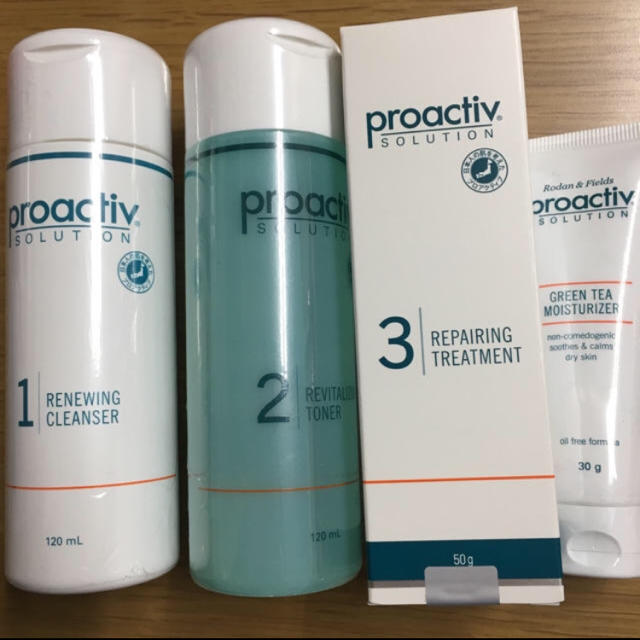 proactiv(プロアクティブ)の【新品未使用】プロアクティブ  お買い得セット コスメ/美容のスキンケア/基礎化粧品(化粧水/ローション)の商品写真