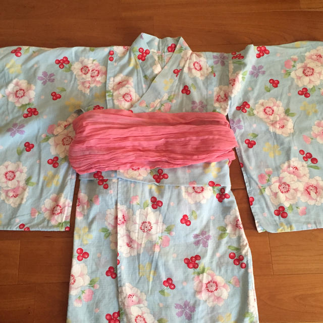 motherways(マザウェイズ)の浴衣 motherways 120 キッズ/ベビー/マタニティのキッズ服女の子用(90cm~)(甚平/浴衣)の商品写真