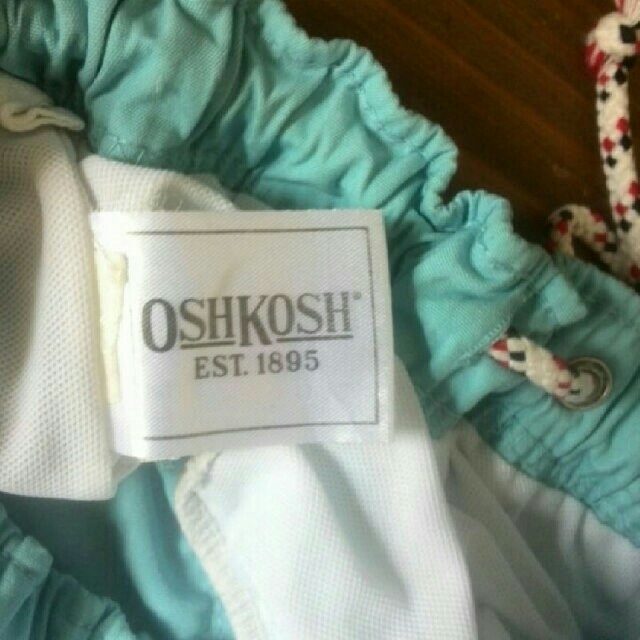 OshKosh(オシュコシュ)のmiho様専用/水着100㎝/オシュコシュ キッズ/ベビー/マタニティのキッズ服男の子用(90cm~)(水着)の商品写真